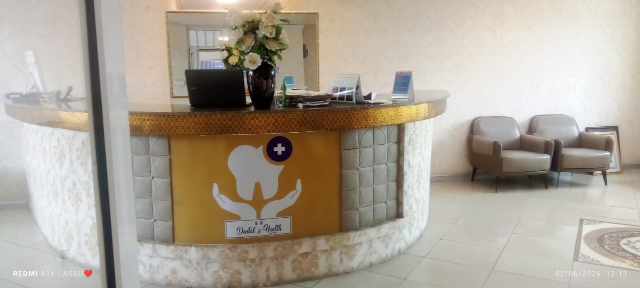 Dent-o-clinic Front Desk and Reception